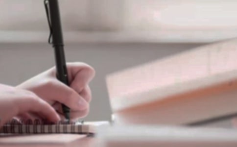 ���P(gu��n)�ɐ۵�С�u������400����ƪ